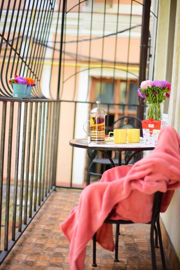 Center Of Odessa. Comfortable 2 Rooms Apartment Buitenkant foto
